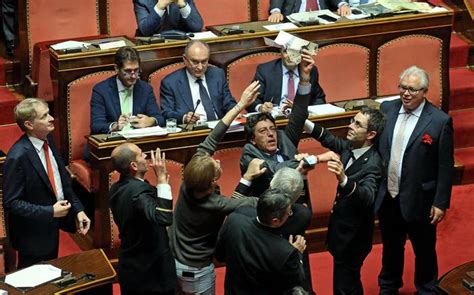 Sblocca Italia è legge ok fiducia con bagarre al Senato Politica ANSA