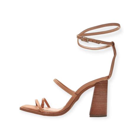 Sandalia Feminina Santa Lolla Couro Pelica Soft Tiras Salto Bloco Nude Bege