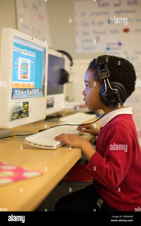 First Grade Classroom Stock Photo - Alamy