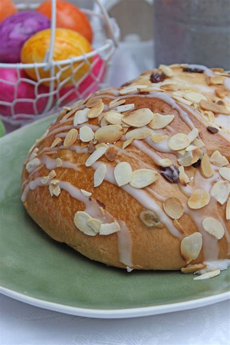 Fluffiges Osterbrot Backen Mit Trockenhefe Und Rosinen