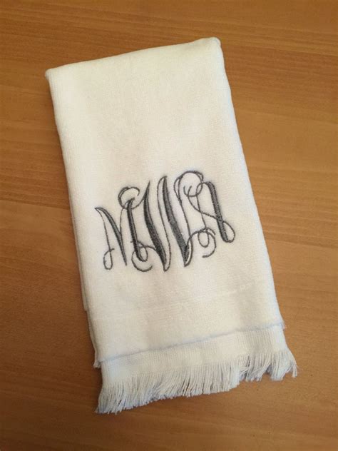 Monogrammed Bath Towels Wedding Gift : Monogrammed Luxury Bath Towel ...