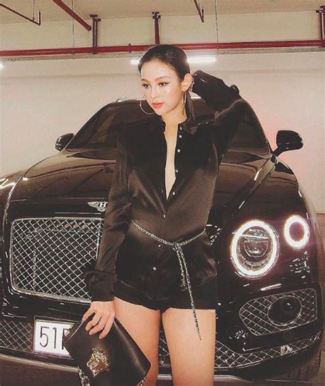 4 hot mom nổi tiếng cực xinh đẹp và sang chảnh khiến ai cũng phải ghen tị