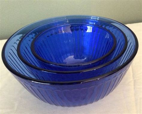 Pyrex Cobalt Blue Glass Set Of 3 Mixing Bowls Etsy In 2023 Glass