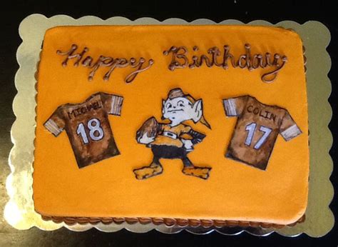 Cleveland Browns cake with hand-drawn fondant characters | Cake, How to ...