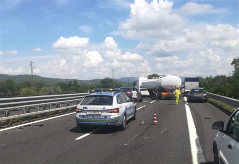 Incidente In Autostrada Coinvolti Autocisterna Di Gasolio E 3 Auto