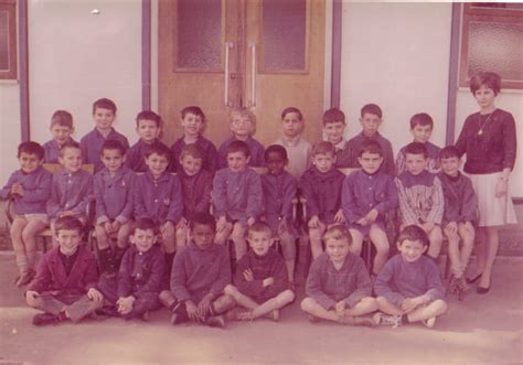 Photo de classe Classe de cours préparatoire de 1966 ECOLE Copains d