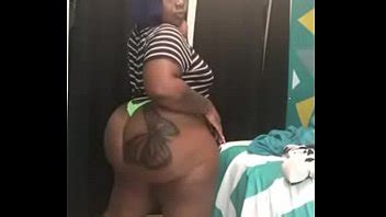 Phat Booty équitation gode et twerk XVIDEOS