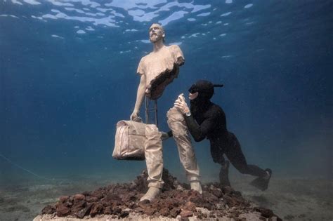 Vid O Le Mus E Subaquatique De Marseille Immerge Sa Derni Re Statue