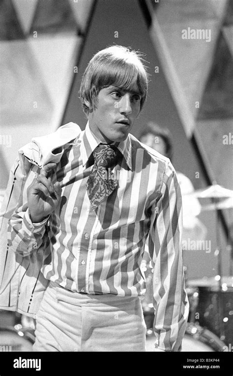 Roger daltrey hi-res stock photography and images - Alamy