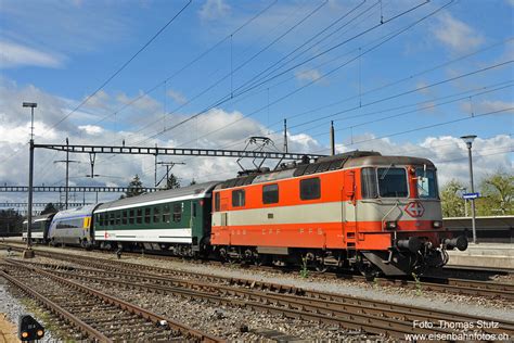 Apr Jun Weiterfahrt Des Bunten Zuges Eisenbahnfotos Ch