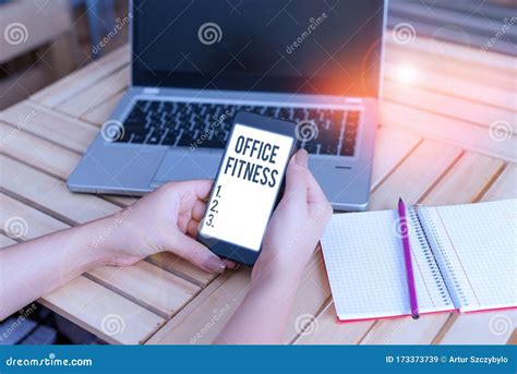 Escritura A Mano De Texto Office Fitness Concepto Que Significa