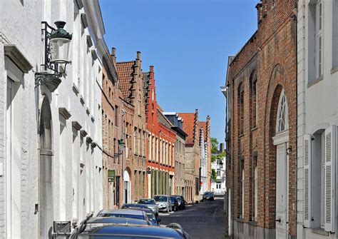 Les œuvres et les lieux de Jan van Eyck à Bruges au cœur de la Flandre