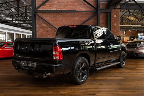 Dodge Ram 1500 Black (23) - Richmonds