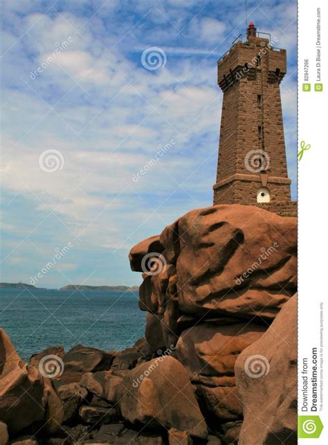 Phare Chez Ploumanach Sur La C Te Rose De Granit La Bretagne France