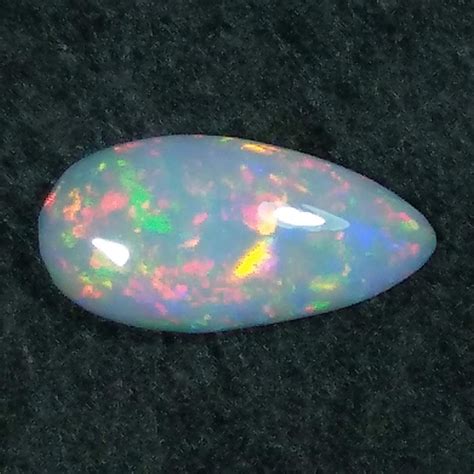 Белый опал 3.33ct купить в интернет-магазине в СПб