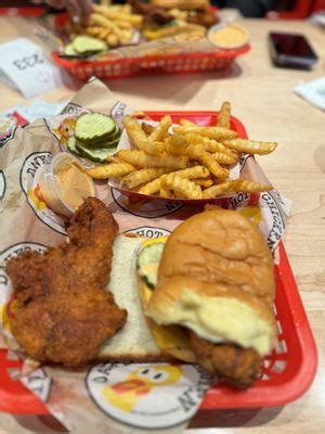DAVES HOT CHICKEN Updated October Photos Reviews Bryson Rd Irving
