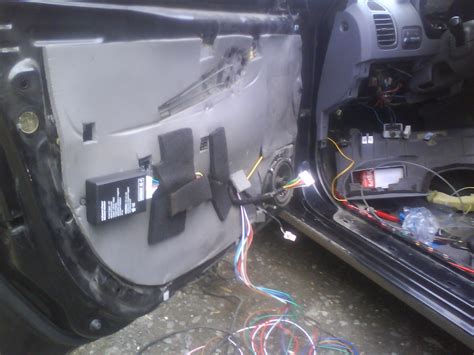 Доводчик стеклоподъемников — Hyundai Accent (2G), 1,5 л, 2006 года ...