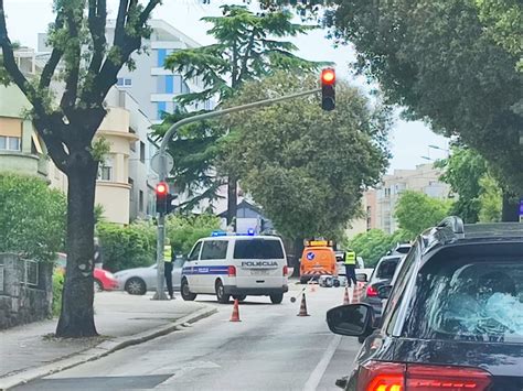 Prometna U Splitu Na Poznatom Raskri Ju Sudar Auta I Motora Jedna