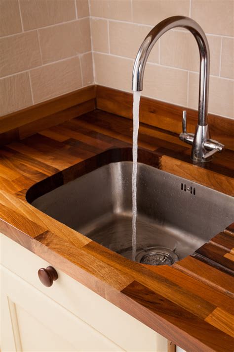 Solid Oak & Beech Kitchen Worktops - Solid Wood Kitchen Cabinets