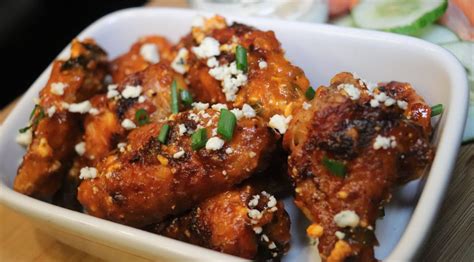 Keto Buffalo Blue Cheese Chicken Wings - TryKetoWith.Me