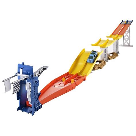 Hot Wheels Závodní dráha s dvěma skoky - BGJ25 | Maxíkovy hračky