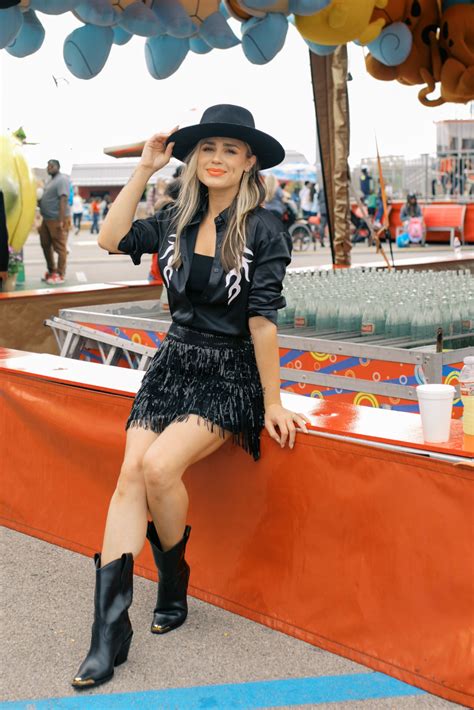 20 Stylish Rodeo Outfit Ideas