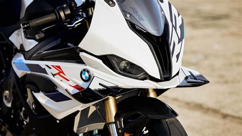 BMW S 1000 RR für 2023 mit 210 PS und Winglets MOTORRADonline de