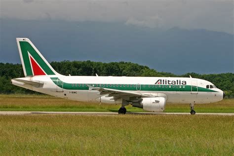 Alitalia I BIMC Airbus A319 112 Msn 2057 Isola Di Lipari 11