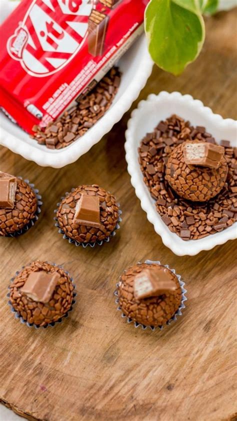 Brigadeiro Gourmet de Kit Kat Faça e venda Brigadeiros gourmet