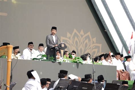 Kagumnya Jokowi Saat Drumband Banser Bawakan Lagu We Will Rock You