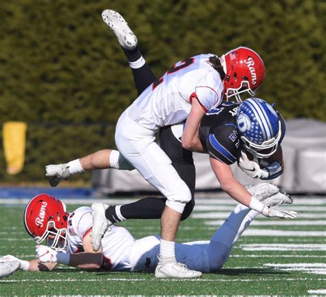 New Canaan Shuts Out Darien For Turkey Bowl Three Peat