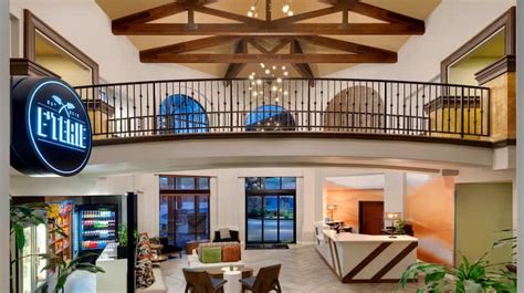 Hotels in Tucson - Embassy Suites Tucson Paloma Village