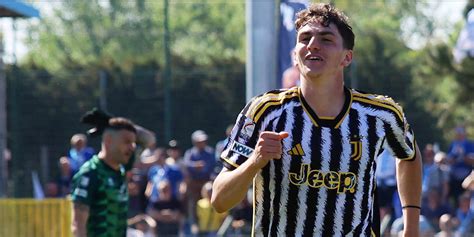 Pagina 2 Chi è Anghelè cuore Juve lidolo Dybala e la profezia di