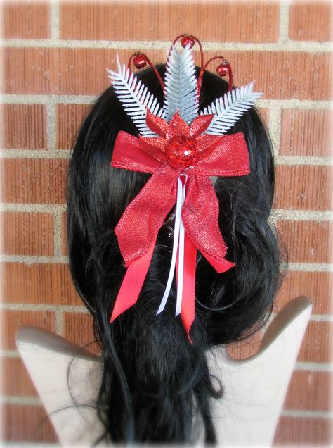 Glitter accessories will be the next big xmas hair do trend soon 21