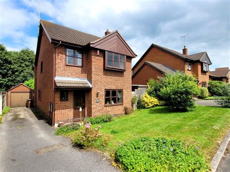 Bunting Close Uttoxeter Bed Detached House For Sale