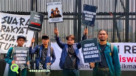 Peringatan Tahun Reformasi Mahasiswa Gelar Aksi Protes Pada Pemerintah