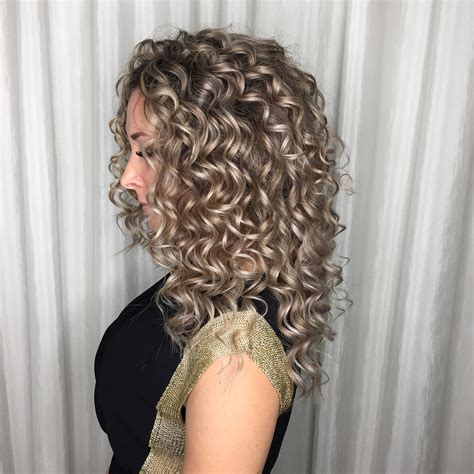 Img X Long Blonde Curly Spiral Perm Hair Flickr