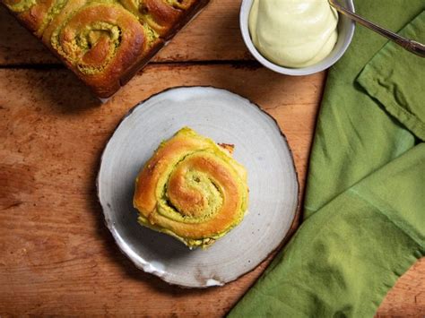 Pistachio Buns Recipe