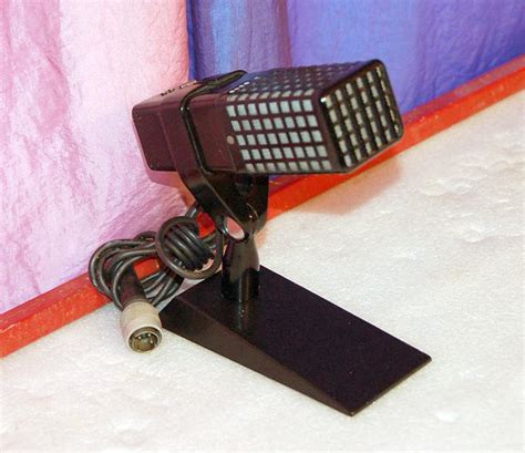 Микрофон ленточный ''МЛ-19''.
