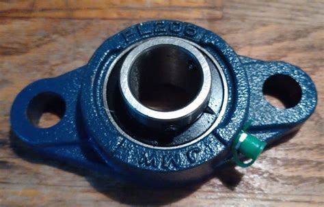 UCFL205 16 Pillow Block Flange Bearing 1 Bore 2 Bolt Solid Base