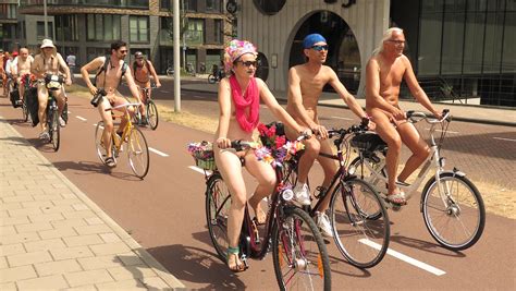 Doe Je Mee World Naked Bike Ride Amsterdam