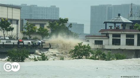 China On Red Alert Ahead Of Typhoon Muifa Landfall DW 09 14 2022