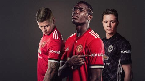 Manchester United Taps Dxc Technology As Sleeve Sponsor Digital