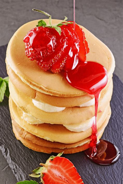 25 Best Pancake Toppings - Insanely Good