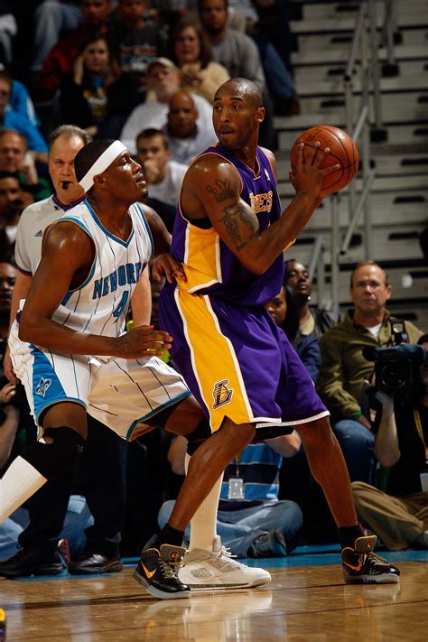 Kobe Bryant vs. Michael Jordan: Assists Comparison Season By Season ...