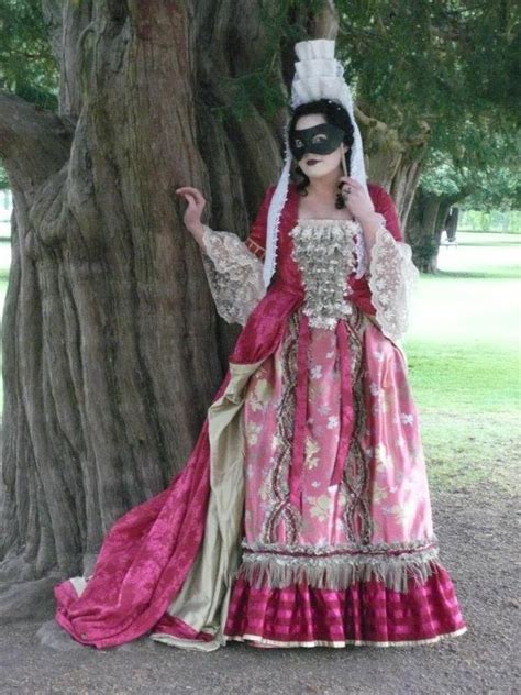 66 best masquerade ball images on Pinterest | Mask party, Ball dresses ...