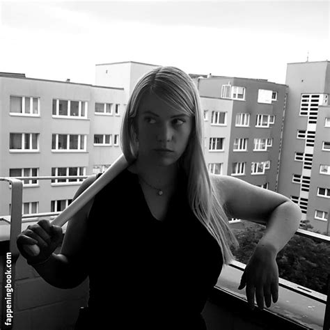 Laura Katz Laurenkatz Kalashnikatz Nude OnlyFans Leaks The Fappening Photo