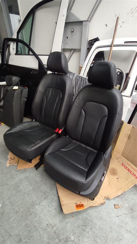 AUDI Q3 PAIR OF LEATHER FRONT SEATS - VolksAudi