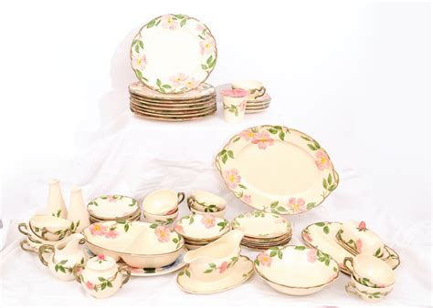 Franciscan Earthenware "Desert Rose" Dish Set | EBTH