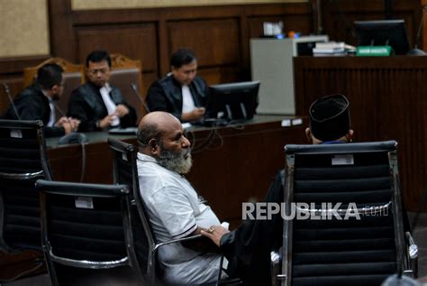 Kpk Penanganan Kasus Lukas Enembe Sudah Masuk Tahap Akhir Republika